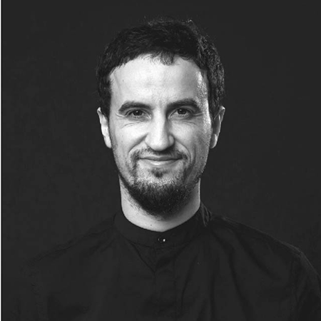 伊萊恩  Lain Satrustegui